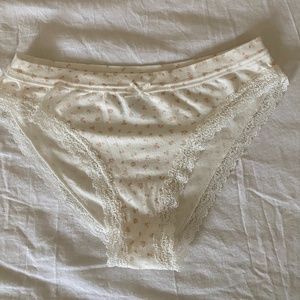 Brandy Melville floral lace underwear